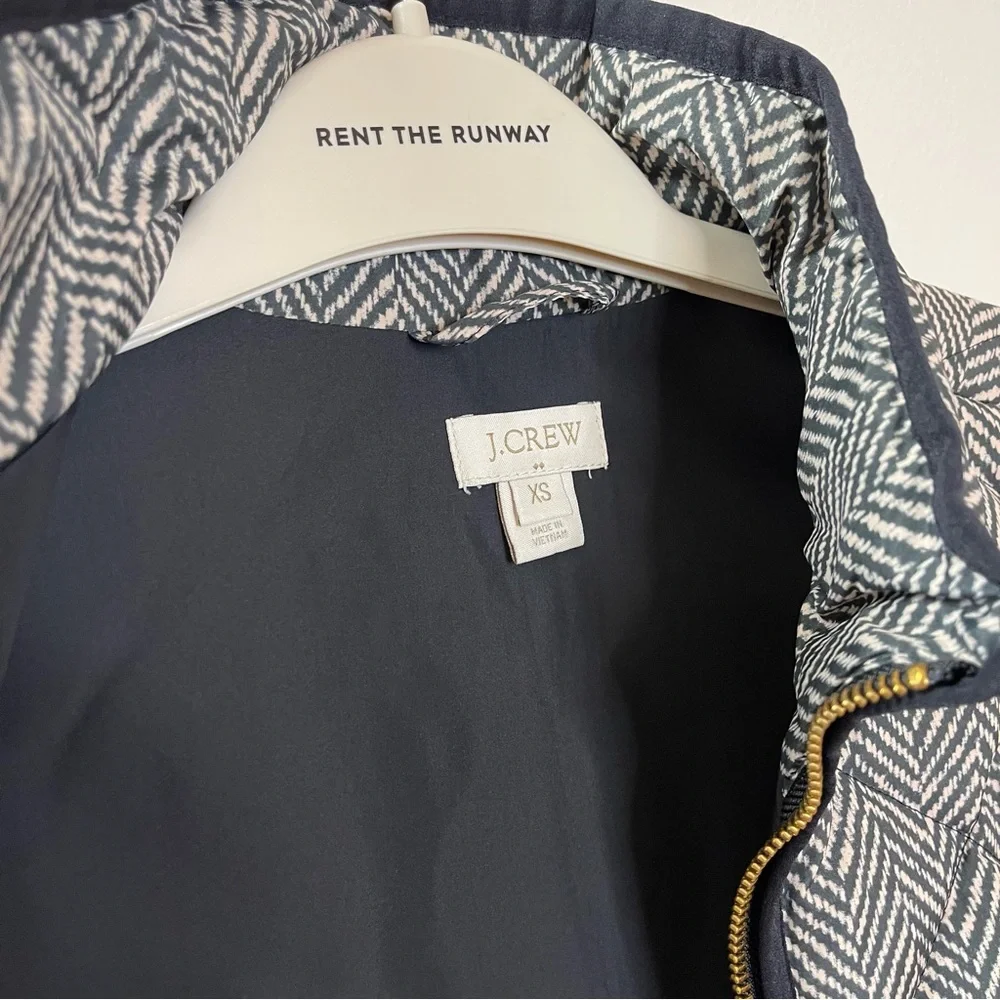 NWOT JCREW Herringbone puffer vest black and cream Size XS - Picture 7 of 10